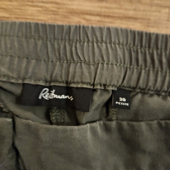 NWT Womens Green Cargo pants Size 20 plus size pockets Reitmans elastic waist - Picture 4 of 5